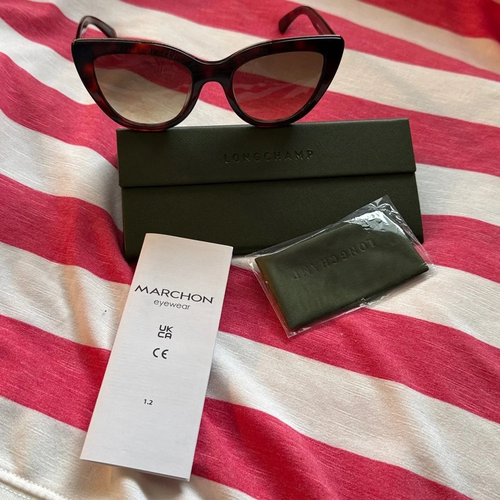 Longchamp 518 Red Havana Tortoiseshell Cat Eye Sunglasses,Gold Temple Accent NIC